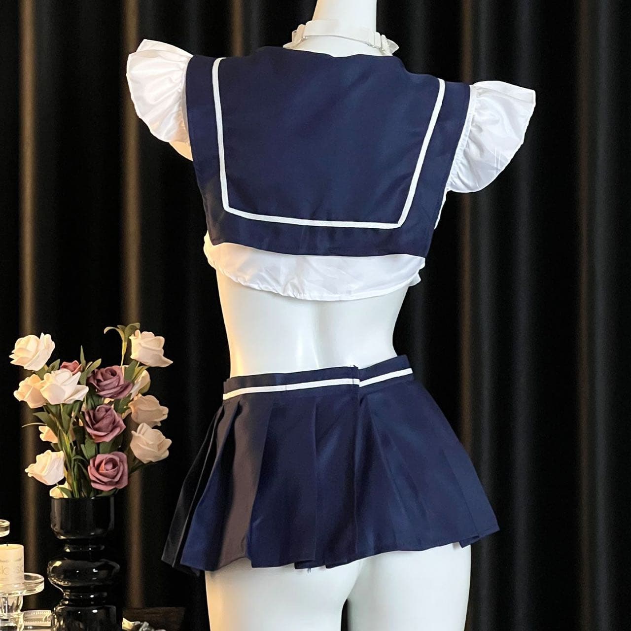 エロコスプレ フリル付きへそ出しセーラー服コスプレ衣装